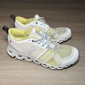 Women's On Cloud X Shift running shoes in the Vapor/Acacia size 9